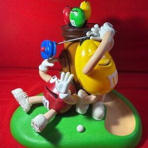 M&M'S Golf “Mulligan Ville”  Candy dispenser Vibrant Golfing Action Figures